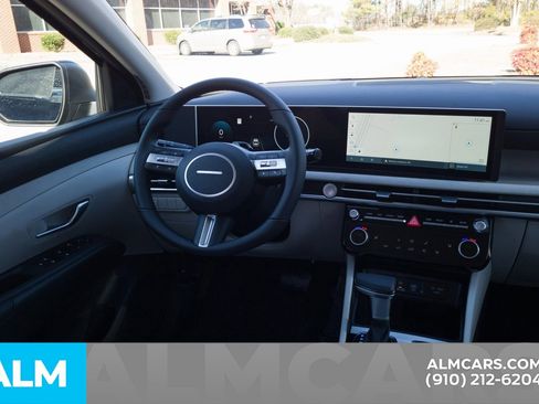 Certified 2025 Hyundai Tucson SEL image 20