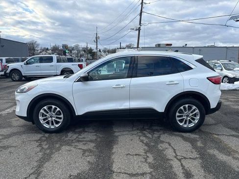 Certified 2022 Ford Escape SE w/ Convenience Package AWD/4WD image 3