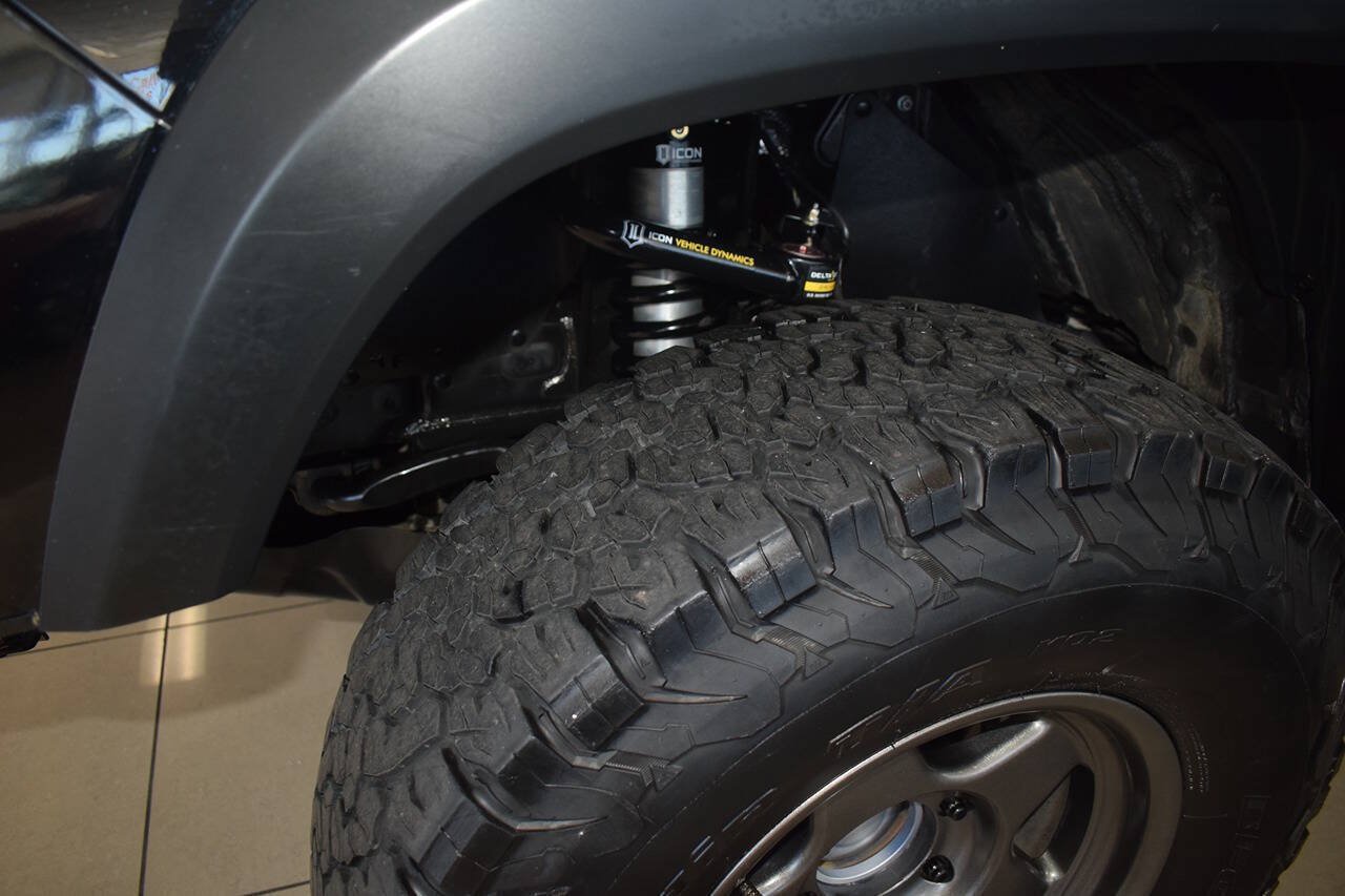 Used 2020 Toyota Tacoma TRD Off-Road AWD/4WD image 5
