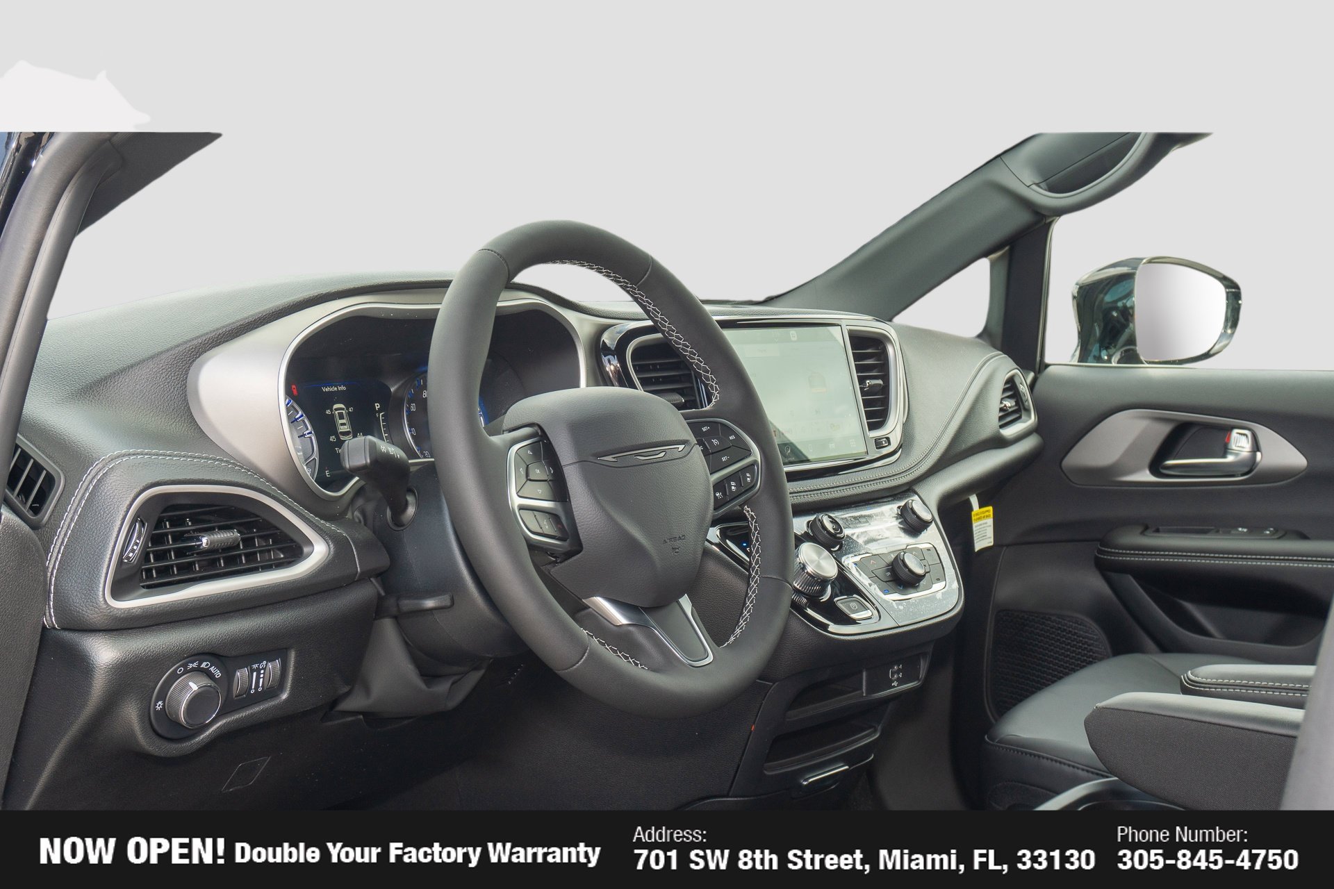 New 2027 Chrysler Pacifica Select FWD image 18