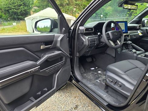 New 2026 Toyota Tacoma TRD Off-Road AWD/4WD image 17