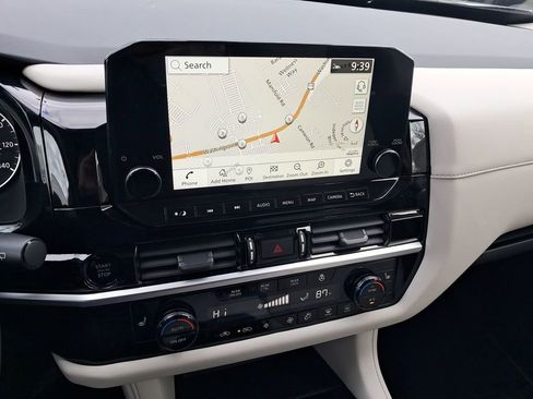 New 2025 Nissan Pathfinder SL w/ SL Premium Package image 19