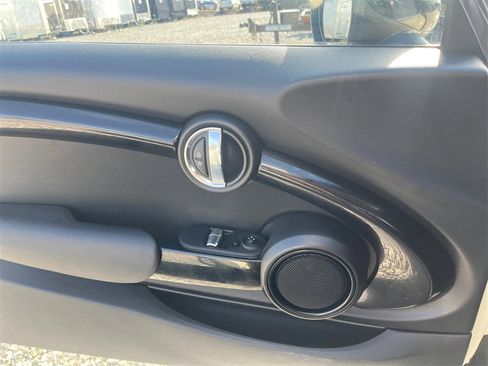 Used 2018 MINI Cooper S image 20