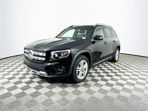 Used 2023 Mercedes-Benz GLB 250 4MATIC image 4