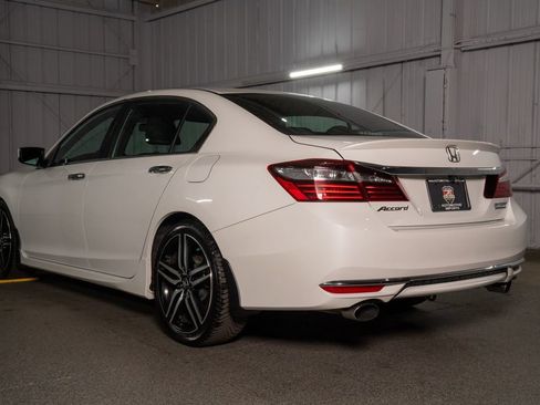 Used 2017 Honda Accord Sport Special Edition image 11