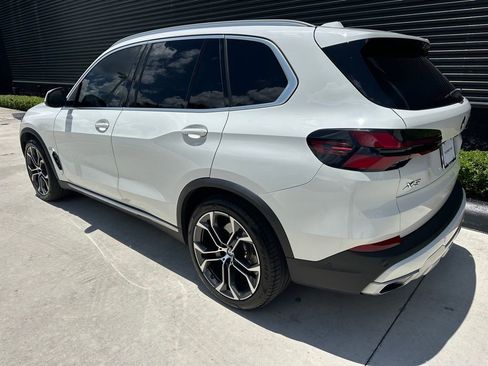 Used 2024 BMW X5 sDrive40i w/ Parking Assistance Package RWD image 3