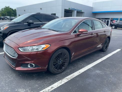 Used 2016 Ford Fusion SE w/ Equipment Group 202A FWD image 1
