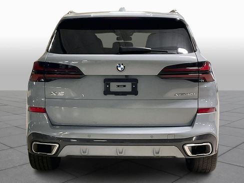 Used 2025 BMW X5 xDrive40i w/ M Sport Package image 5