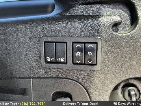 Used 2017 Chevrolet Suburban LT AWD/4WD image 13