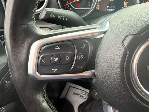 Used 2019 Jeep Wrangler Unlimited Sahara w/ Cold Weather Group AWD/4WD image 13