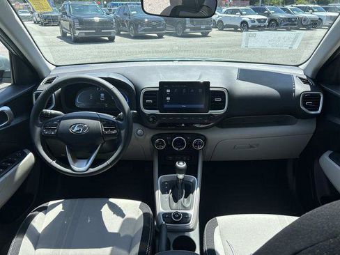 New 2026 Hyundai Venue SEL FWD image 6