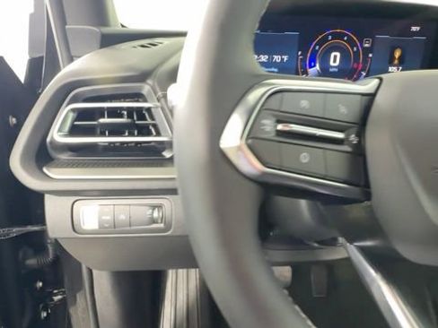New 2026 Chevrolet Traverse LT w/ Driver Confidence Package FWD image 28