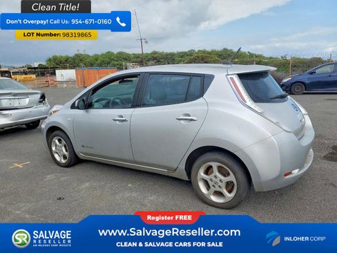 Used 2011 Nissan Leaf SV image 3