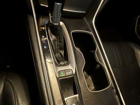 Used 2018 Honda Accord Touring image 17