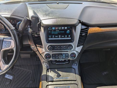 Used 2020 GMC Yukon Denali w/ Denali Ultimate Package AWD/4WD image 18