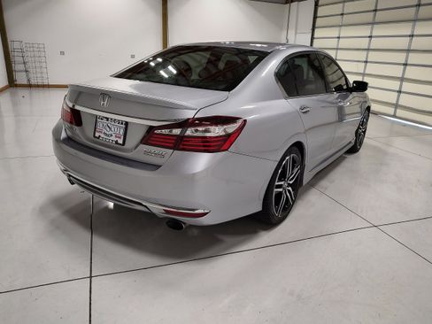 Used 2017 Honda Accord Sport Special Edition image 13