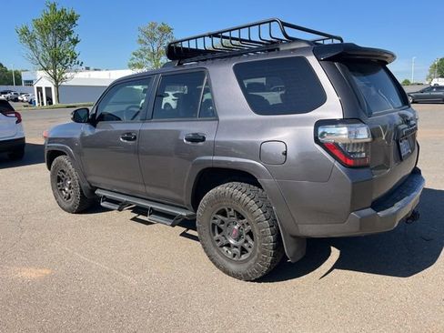 Used 2021 Toyota 4Runner Venture w/ Moonroof Package image 5