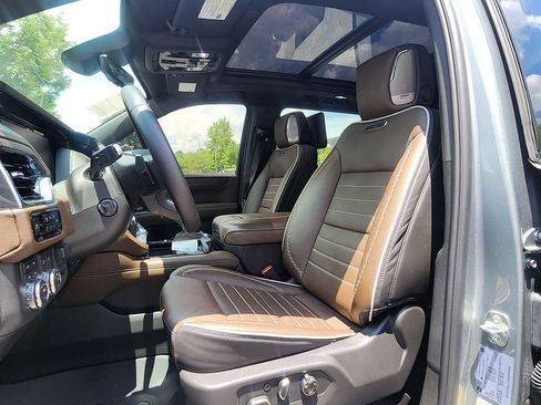 Used 2026 GMC Yukon XL Denali Ultimate AWD/4WD image 7