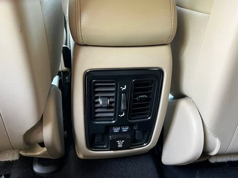 Used 2019 Jeep Grand Cherokee Limited AWD/4WD image 35