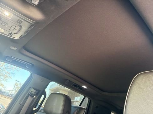 Used 2021 GMC Yukon Denali w/ Denali Premium Package image 8