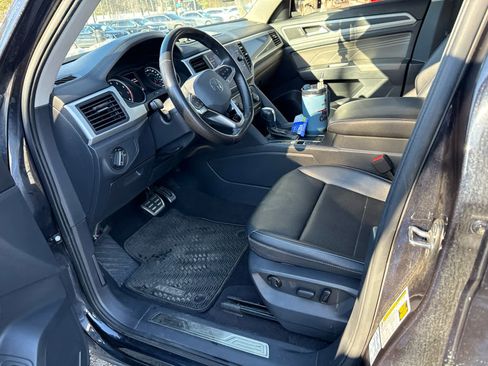 Used 2021 Volkswagen Atlas SE image 8