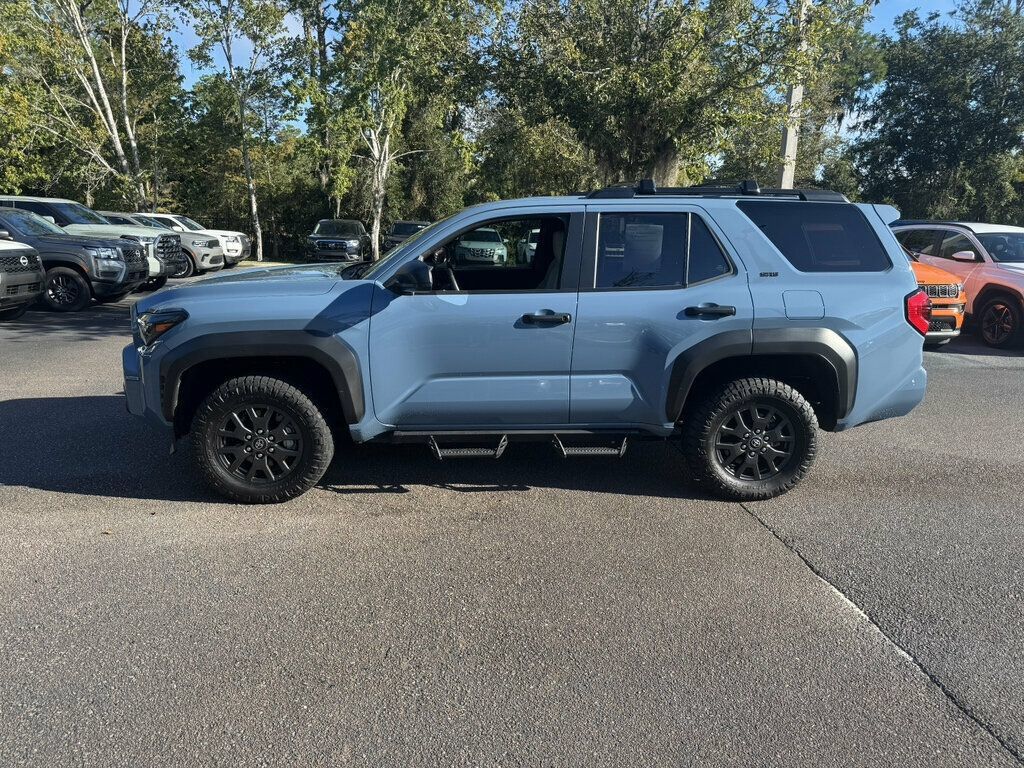 Used 2025 Toyota 4Runner SR5 AWD/4WD image 2