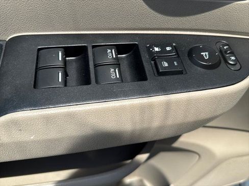 Used 2014 Honda Odyssey Touring image 16