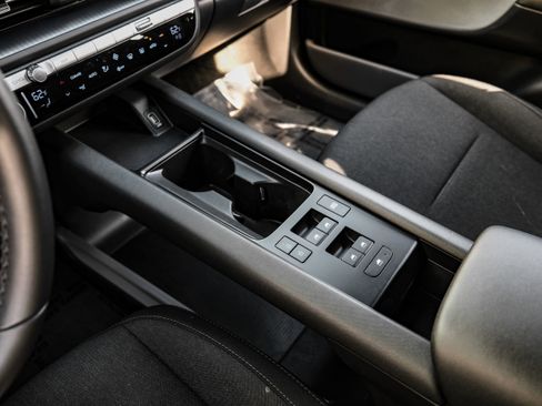 Used 2024 Hyundai Ioniq 6 SE image 22