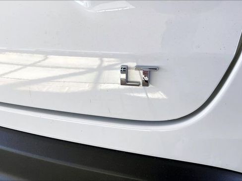 Used 2025 Chevrolet Trax LT FWD image 22
