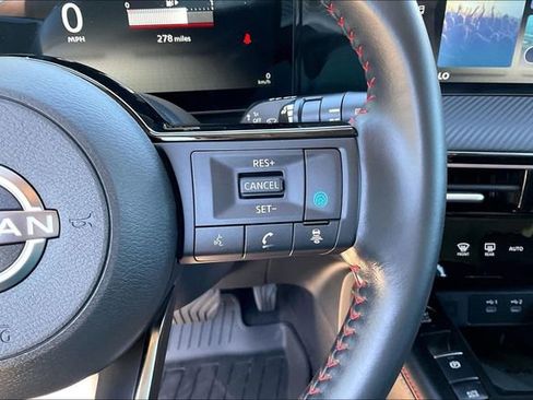 Certified 2025 Nissan Kicks SR FWD image 17