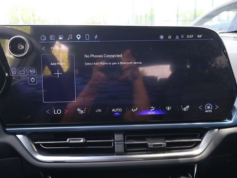 Used 2024 Chevrolet Equinox EV LT FWD image 42