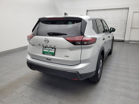 Used 2024 Nissan Rogue S AWD/4WD image 7