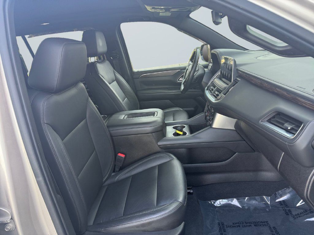 Used 2021 Chevrolet Suburban LT w/ LT Signature Package AWD/4WD image 15
