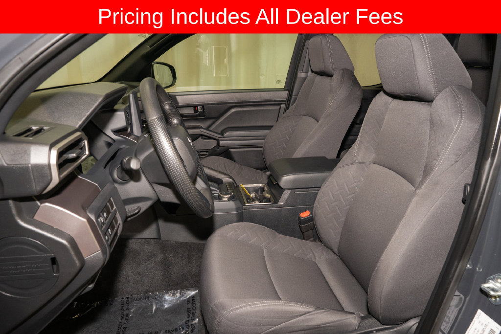 Used 2025 Toyota Tacoma SR5 AWD/4WD image 9