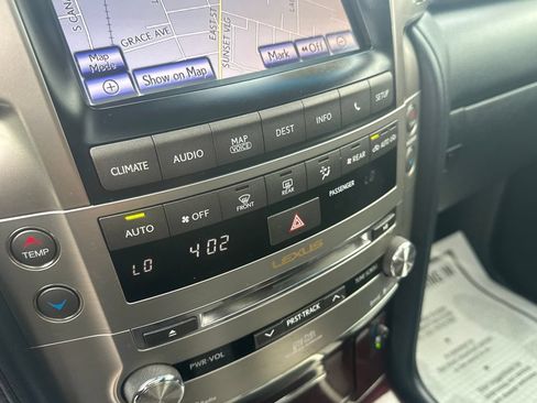 Used 2014 Lexus LX 570 4WD image 31