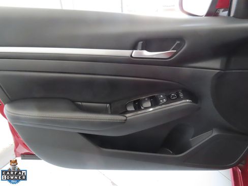 Used 2024 Nissan Altima 2.5 SL AWD/4WD image 10