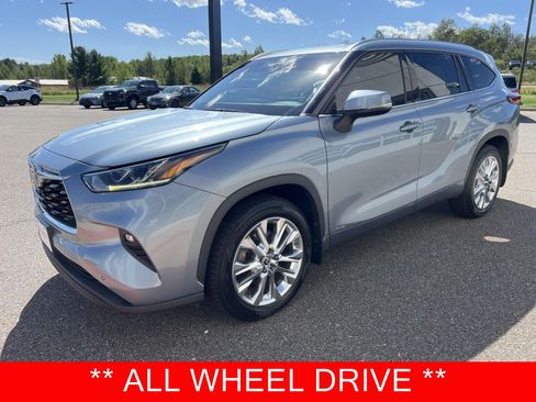 Used 2023 Toyota Highlander Limited AWD/4WD image 3
