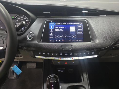 Used 2023 Cadillac XT4 Luxury w/ Driver Awareness Package FWD image 10