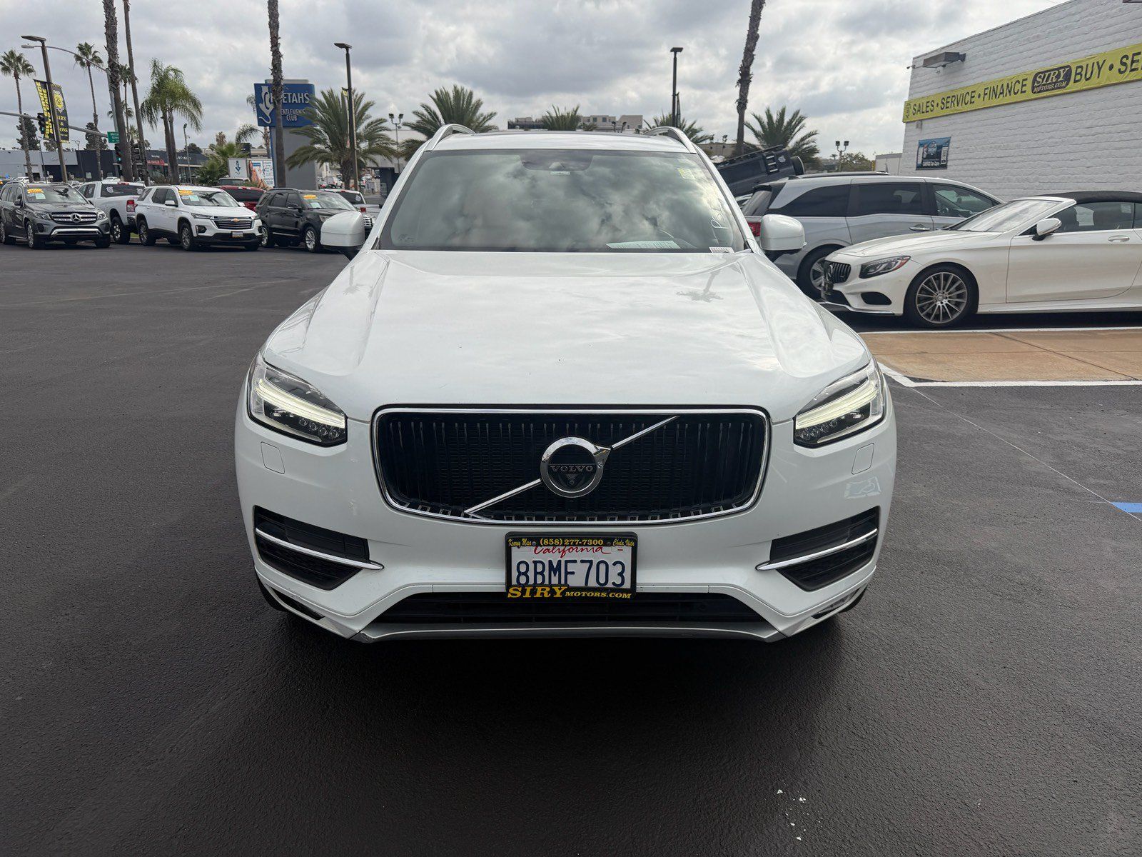 Used 2018 Volvo XC90 T6 Momentum w/ Convenience Package AWD/4WD image 2