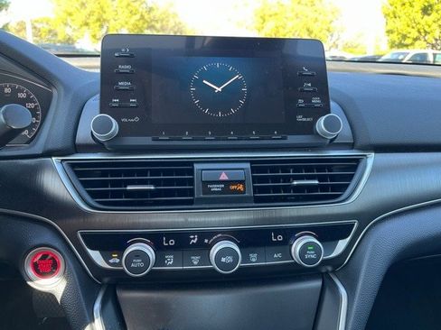 Used 2018 Honda Accord LX image 6