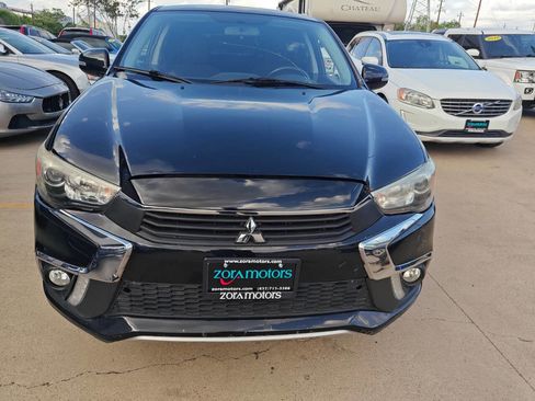 Used 2019 Mitsubishi Outlander Sport SE image 2