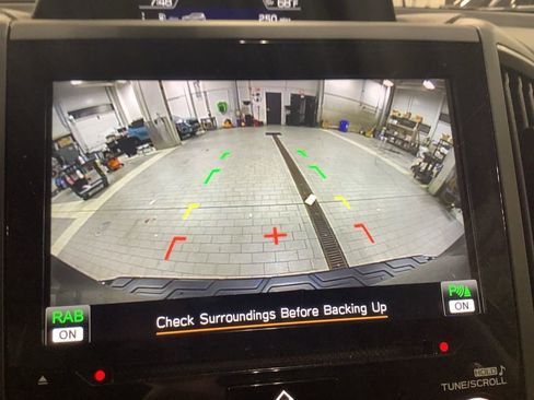 Used 2023 Subaru Forester Limited image 22