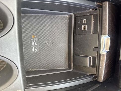 Used 2022 GMC Yukon XL Denali image 23