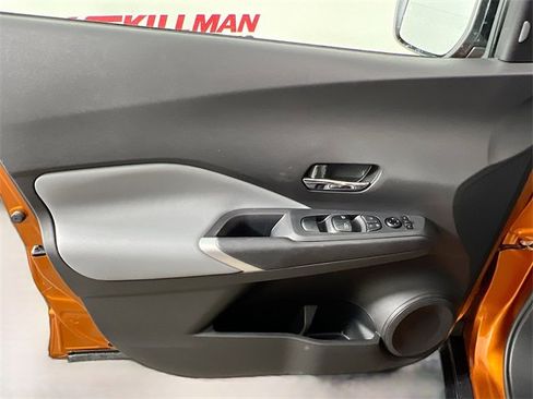 Used 2024 Nissan Kicks SR w/ SR Premium Package image 30