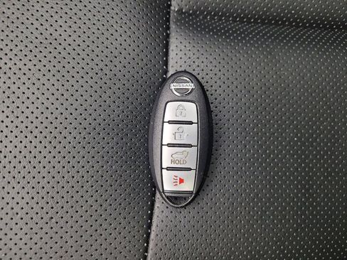 Used 2016 Nissan Rogue SL w/ SL Premium Package AWD/4WD image 32