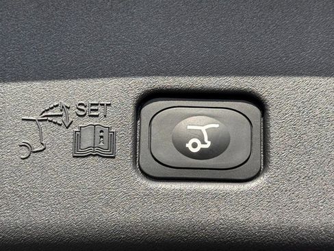 Used 2025 Lincoln Nautilus Reserve w/ Jet Appearance Package AWD/4WD image 14