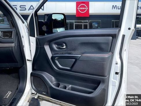 Used 2023 Nissan Titan PRO-4X w/ Pro-4x Convenience Package AWD/4WD image 28