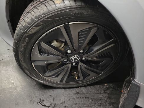 Used 2019 Honda Civic EX-L image 13