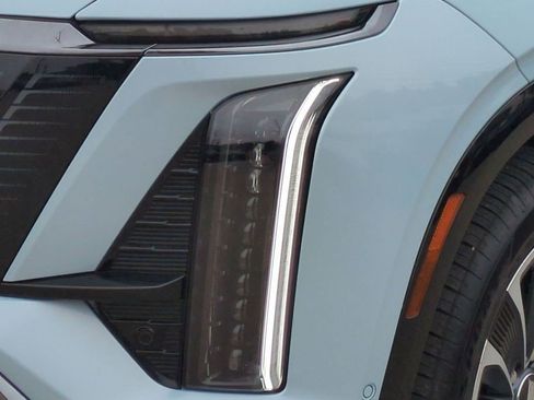 Certified 2026 Cadillac Vistiq Premium Luxury AWD/4WD image 26