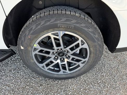 New 2025 Ford Expedition Max Active image 5